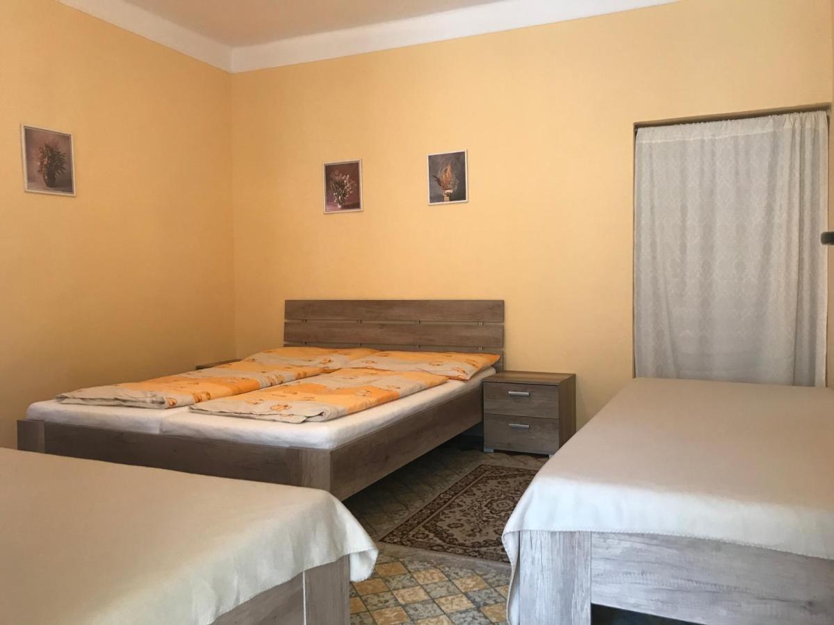 Apartman U Karla Veľký Meder المظهر الخارجي الصورة